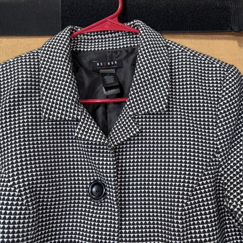 Axcess Liz Claiborne Short Lined Blazer Big Button Close 3/4 Sleeve 14